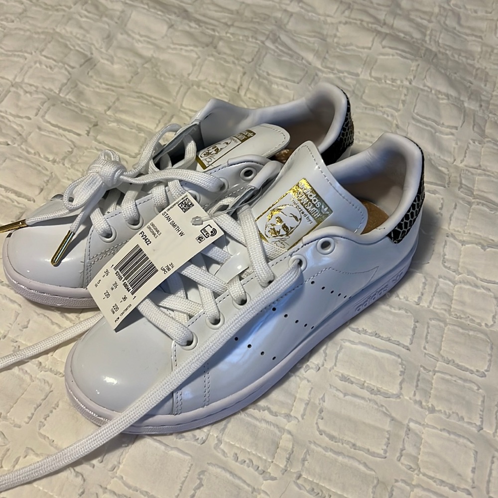 NWT Stan smith adidas shoes